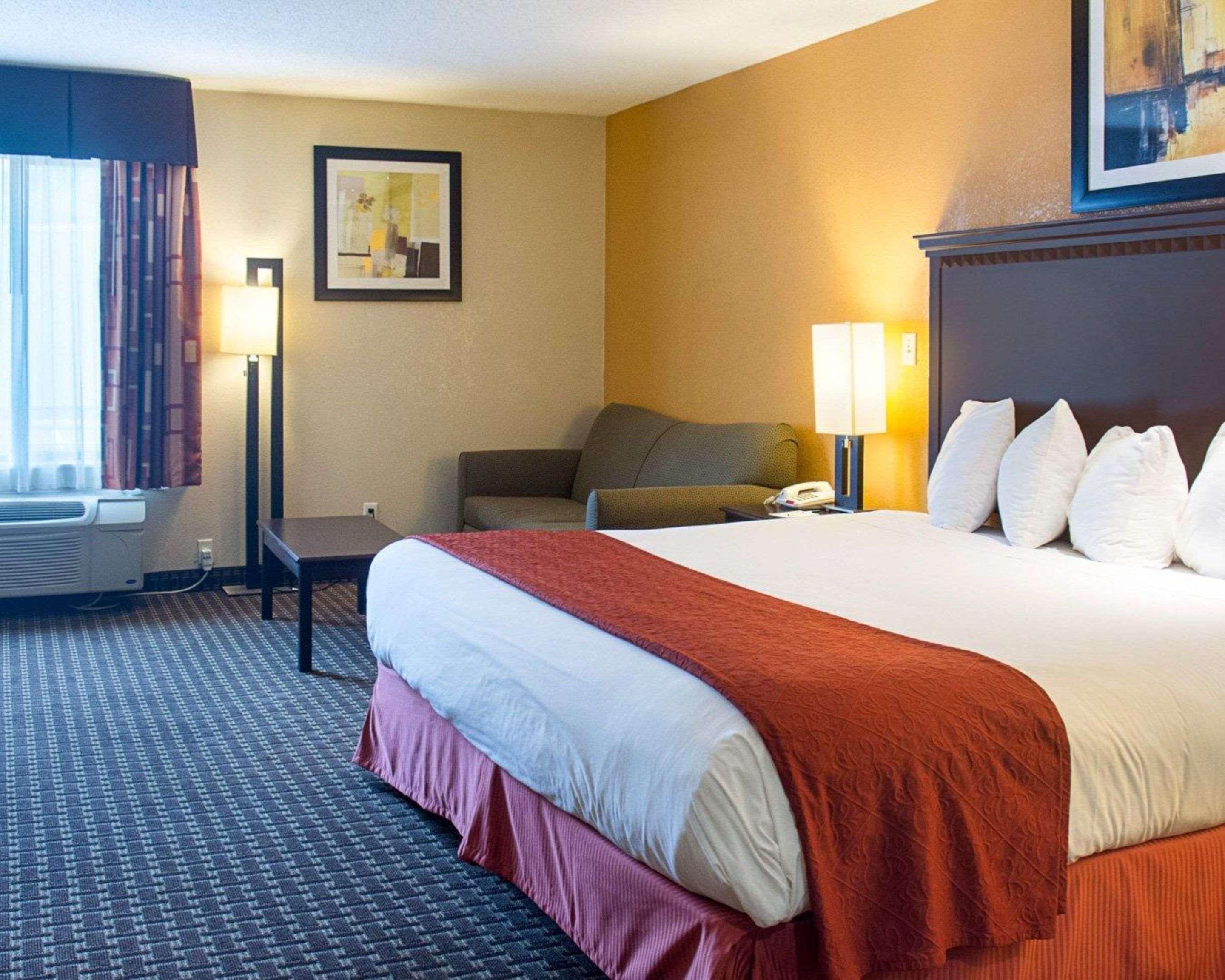 Quality Inn & Suites Quantico Стаффорд Екстер'єр фото