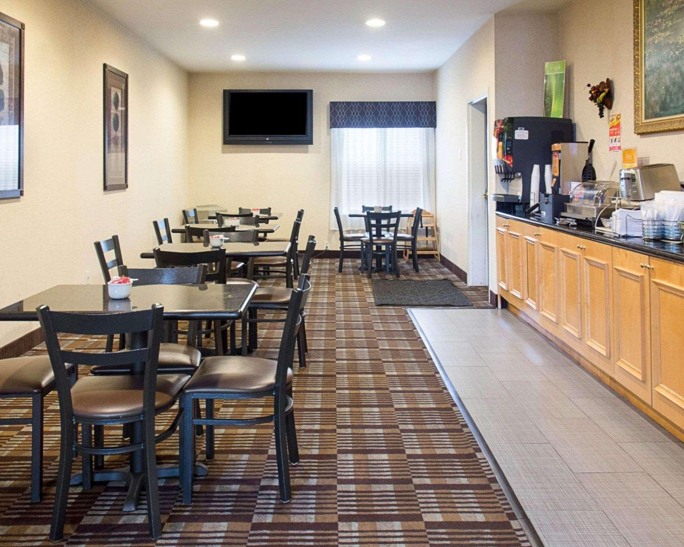 Quality Inn & Suites Quantico Стаффорд Екстер'єр фото