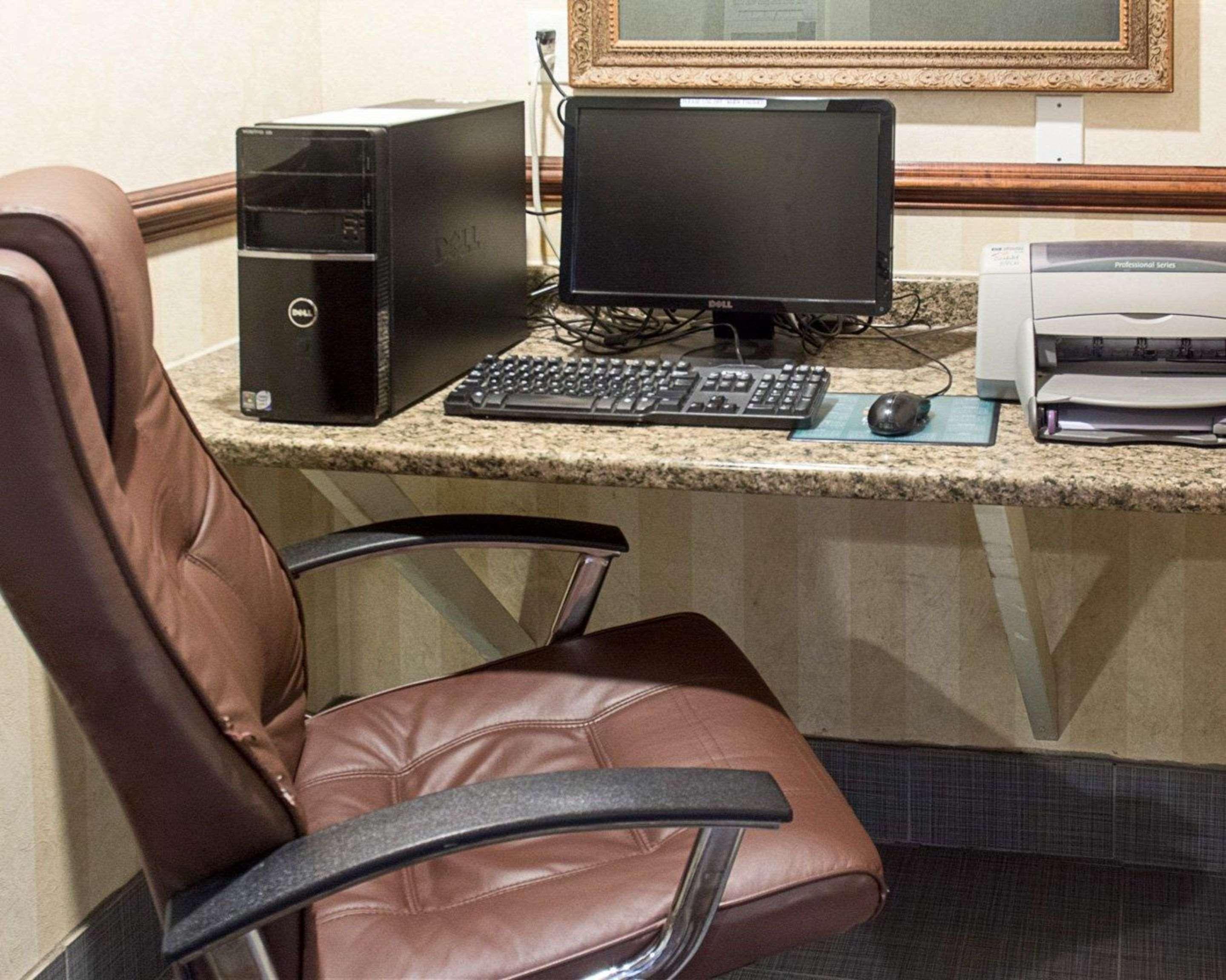 Quality Inn & Suites Quantico Стаффорд Екстер'єр фото