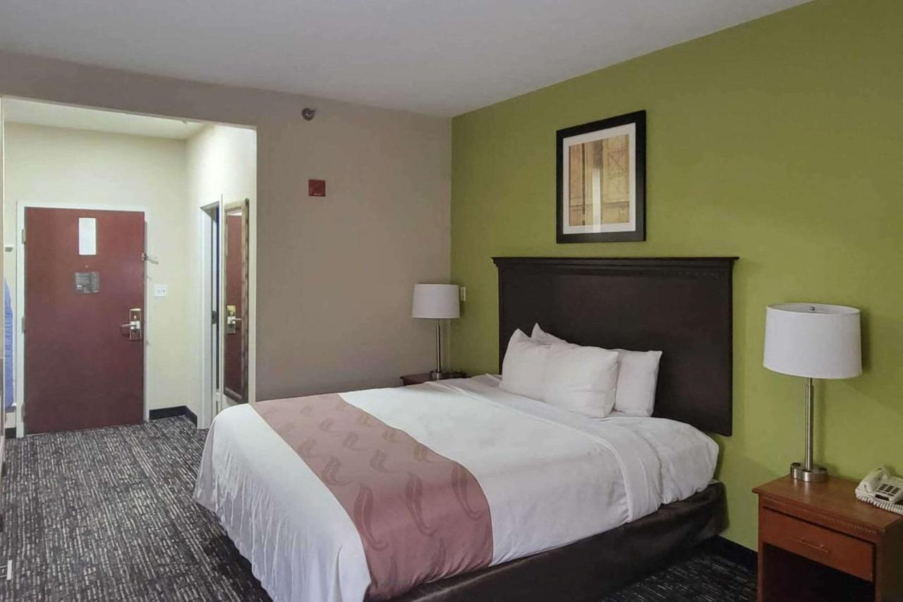 Quality Inn & Suites Quantico Стаффорд Екстер'єр фото